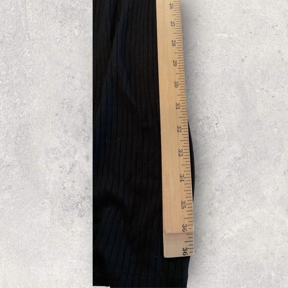 Beyond Yoga Ribbed Jumpsuit Black V-Neck Lounge Athleisure Minimalist Size M - Picture 9 of 11